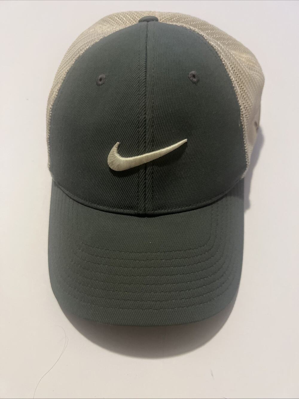 Nike RZN VRS golf cap